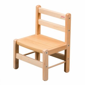 Petite chaise basse enfant louise vernis naturel Combelle
