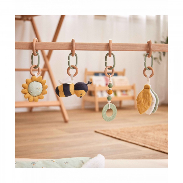 Arche de jeux en bois avec son set d'activités vert Combelle