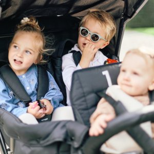 Poussette multiplaces triplet noir Childhome