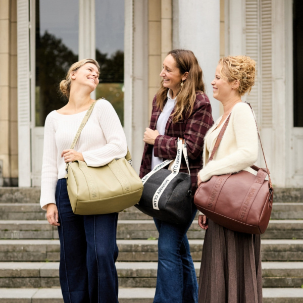 Sac à langer mommy club signature simili cuir marron foncé Childhome