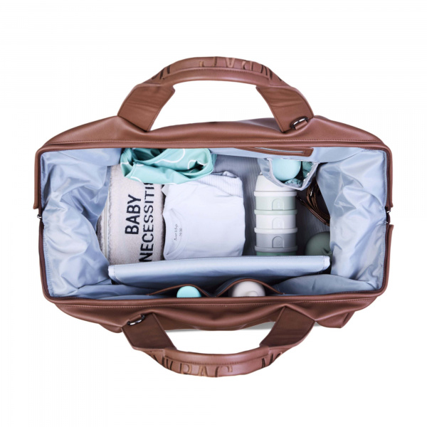 Sac à langer mommy bag signature simili cuir marron foncé Childhome