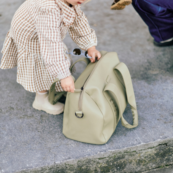 Sac à langer mommy club signature simili cuir vert Childhome