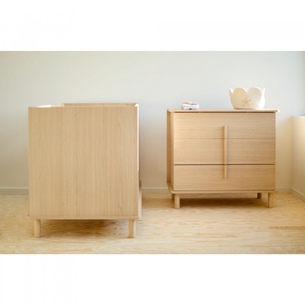 Chambre bébé duo lit 70x140 + commode à langer nordica naturel avec pieds chêne Childhome