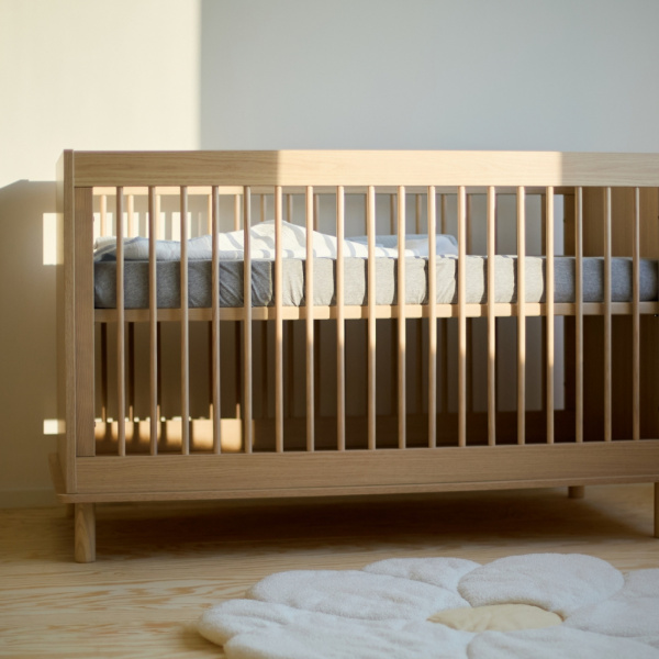 Chambre bébé duo lit 70x140 + commode à langer nordica naturel avec pieds chêne Childhome