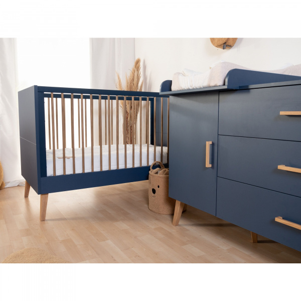 Commode bold blue bleu avec plan à langer Childhome