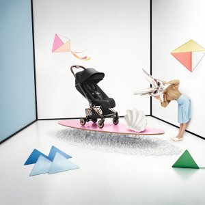 Poussette compacte voyage coya 2 style châssis matt black off white Cybex