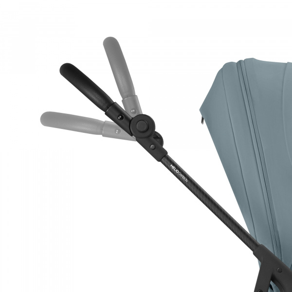 Poussette ultra légère melio carbon magic black Cybex