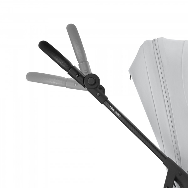 Poussette ultra légère melio carbon magic black Cybex