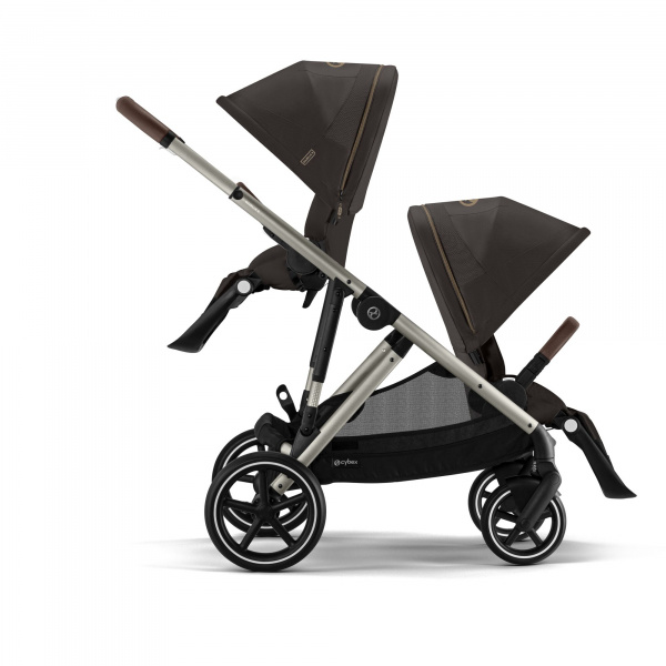 Poussette gazelle s moon black châssis noir Cybex
