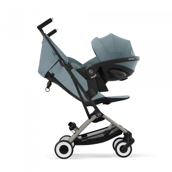 Poussette ultra compacte libelle 4 magic black Cybex