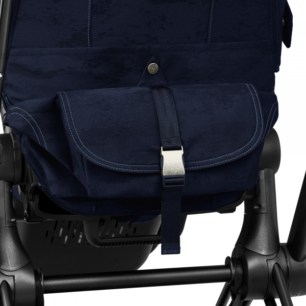 Poussette e-priam 2 rebellious luxury denim blue châssis matt black Cybex