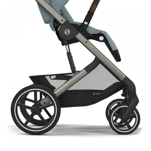Poussette balios s lux 3 moon black châssis noir Cybex