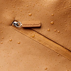 Sac à dos à langer mustard Done by deer