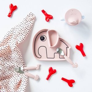 Assiette antidérapante en silicone elphee rose poudré Done by deer