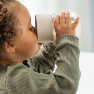 Tasse d'apprentissage 360° Done by deer