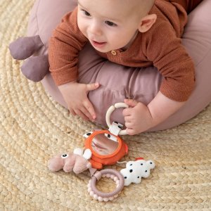 Hochet à suspendre happy clouds papaye Done by deer