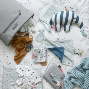 Doudou attache sucette raffi blue Done by deer