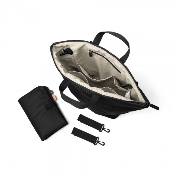 Sac à dos à langer noir Done by deer