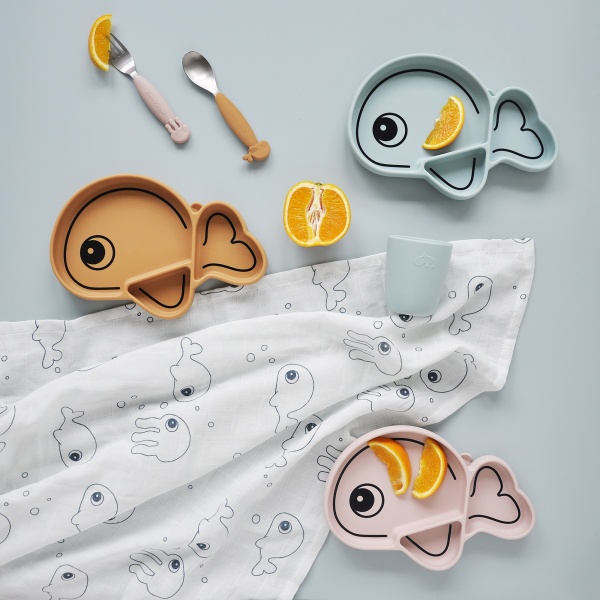 Assiette antidérapante en silicone wally bleu Done by deer