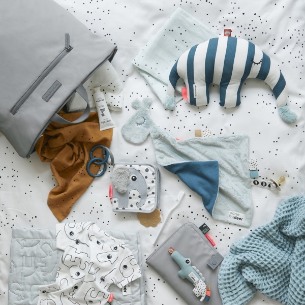 Doudou attache sucette raffi blue Done by deer