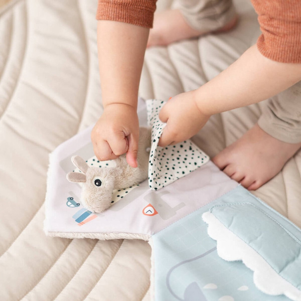 Livre d'éveil la maison de lalee lalee sable Done by deer