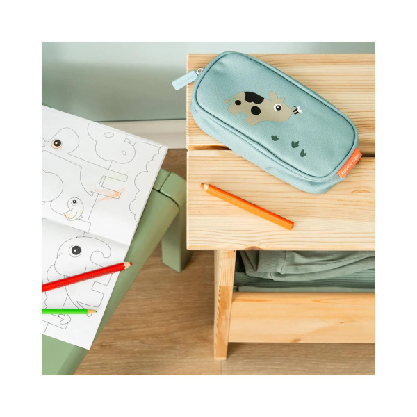 Trousse à crayons tiny farm bleu Done by deer