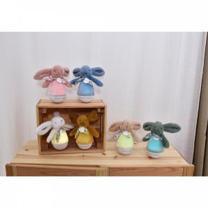 Veilleuse musicale culbuto lapin doudou beige sable Doudou et compagnie