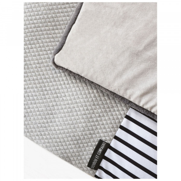 Tapis de chambre tapidou mosaïque gris blanc Doudou et compagnie