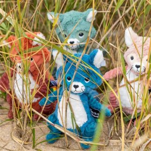 Peluche les ptipotos raton laveur netoitou terracotta Les deglingos