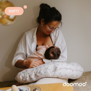 Coussin d’allaitement compact softy peaches Doomoo
