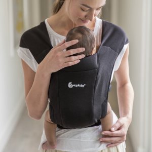 Porte-bébé embrace noir intense Ergobaby