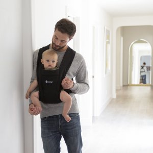 Porte-bébé embrace noir intense Ergobaby