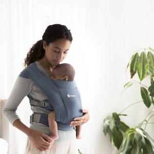 Porte bébé embrace Ergobaby