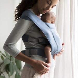Porte bébé embrace Ergobaby