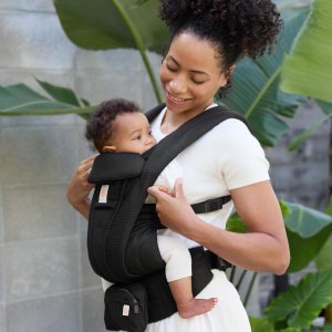 Porte bébé omni deluxe onyx black mesh Ergobaby