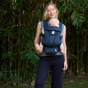 Porte bébé omni deluxe midnight blue mesh Ergobaby