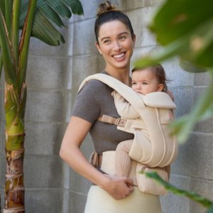 Porte bébé omni deluxe natural beige mesh Ergobaby