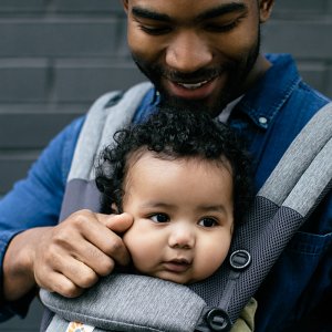 Porte-bébé omni 360 cool air mesh - gris chiné Ergobaby
