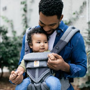 Porte-bébé omni 360 cool air mesh - gris chiné Ergobaby