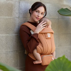 Porte bébé omni deluxe canyon clay mesh Ergobaby