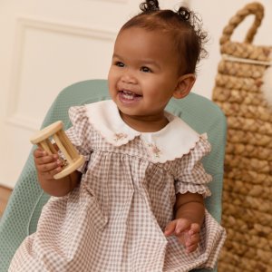 Transat bébé evolve en tissu mesh vert sauge Ergobaby