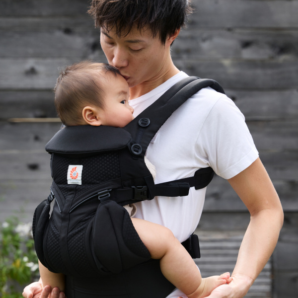 Porte bébé omni classic onyx black Ergobaby