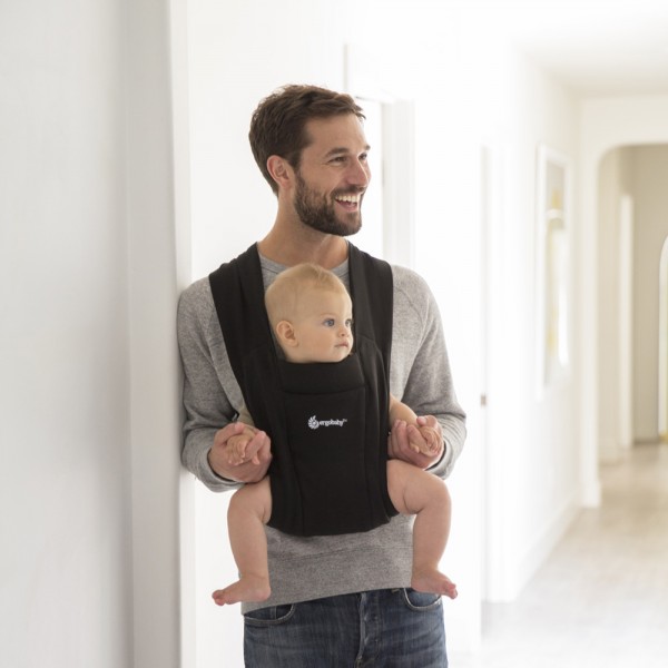 Porte-bébé embrace noir intense Ergobaby
