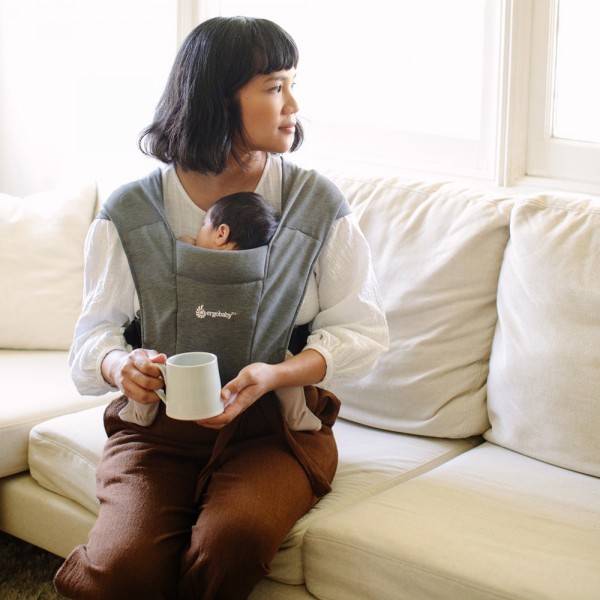 Porte-bébé embrace terracotta Ergobaby