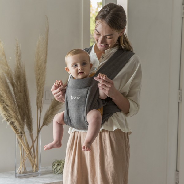 Porte-bébé embrace terracotta Ergobaby