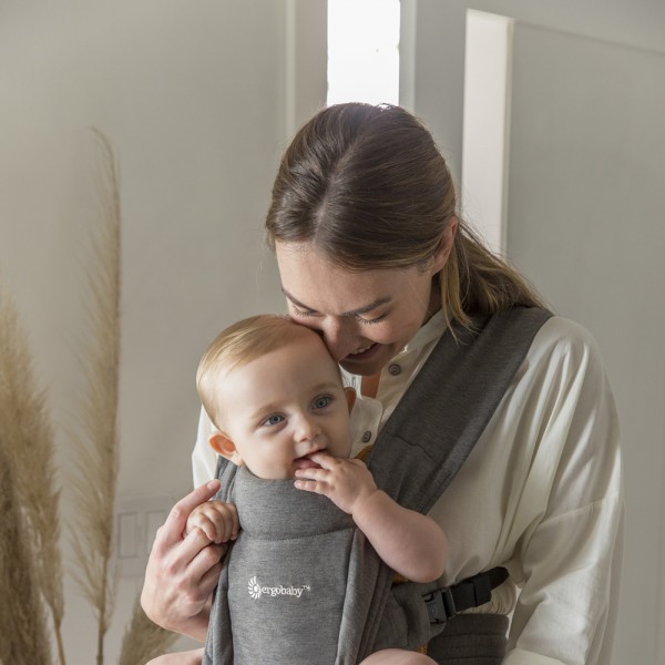 Porte-bébé embrace terracotta Ergobaby