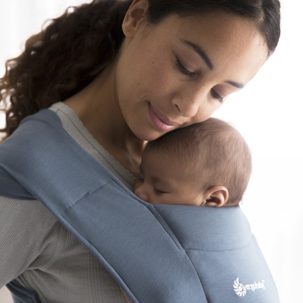 Porte-bébé embrace terracotta Ergobaby