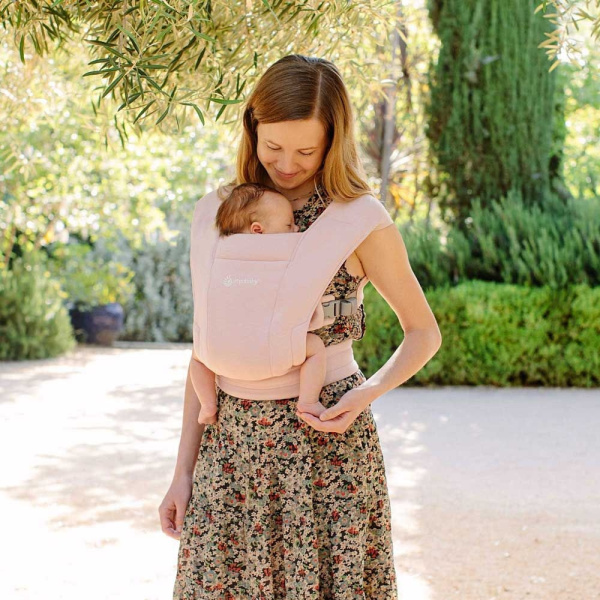 Porte-bébé embrace noir intense Ergobaby