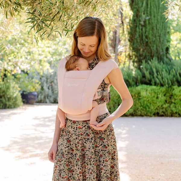 Porte-bébé embrace terracotta Ergobaby