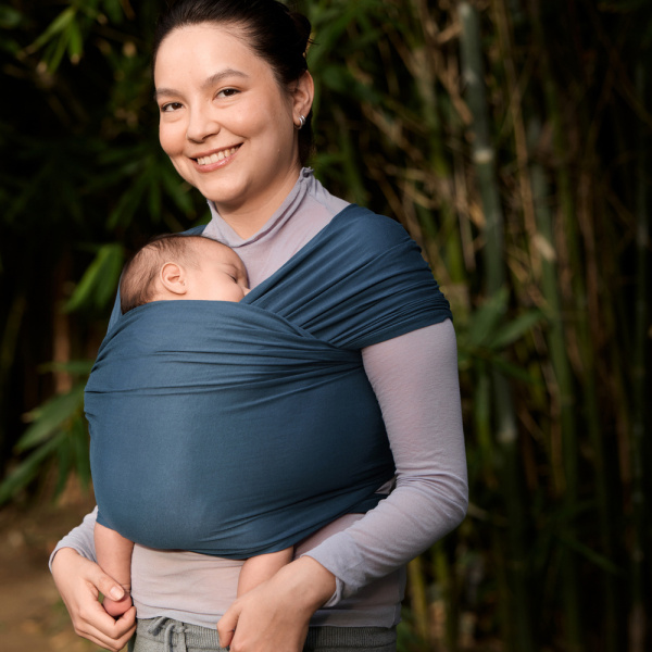 Écharpe de portage aura en tissu tricoté noir clair Ergobaby